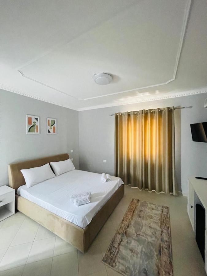 Ferrari Hotel *